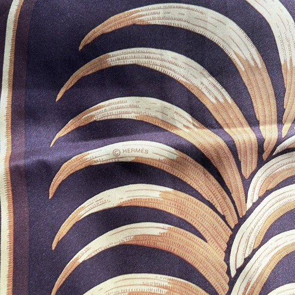 Authentic Hermes Silk Scarf 🧣 - Picture 4 of 7